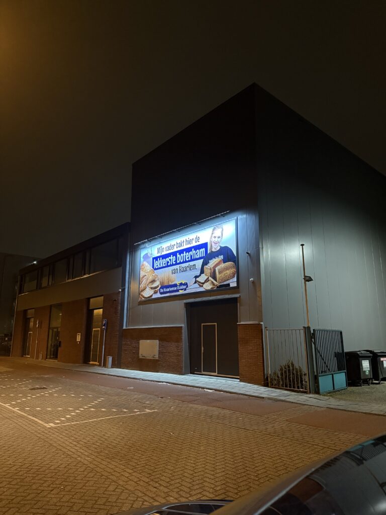 DHB spandoek bij nacht