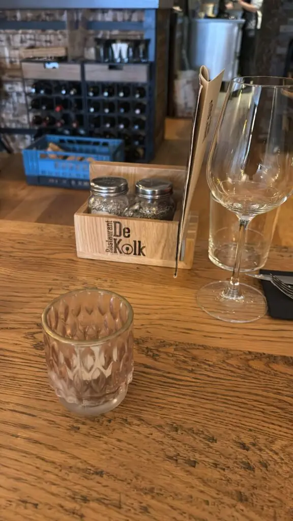 Menukaart houders De Kolk voorzien van laser gravering