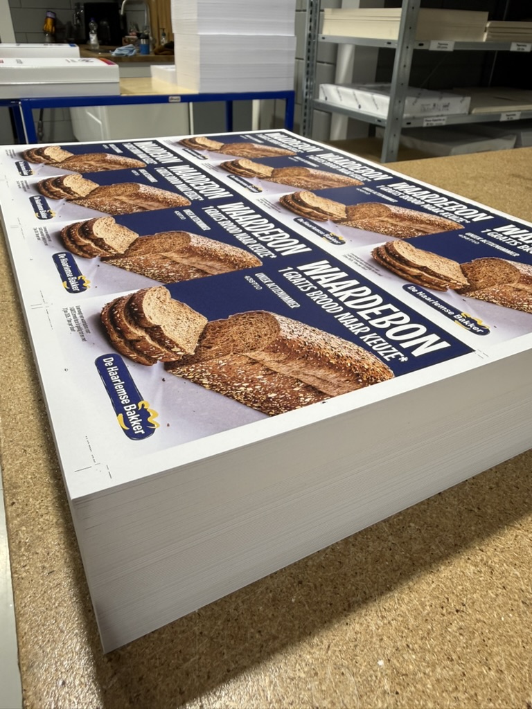 Bedrukte panelen op de snijtafel