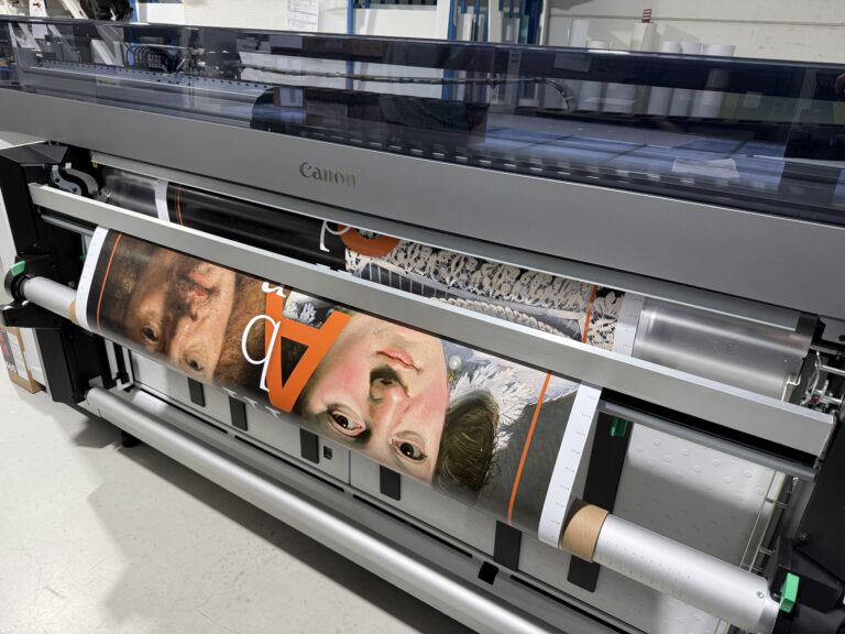 Frans Hals Museum-posters op de rol van de Canon Colorado M5W