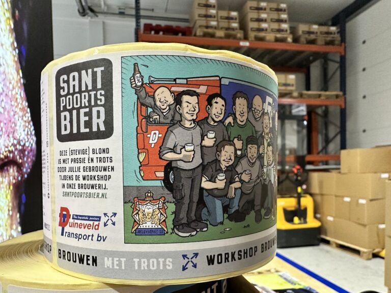 Bieretiketten op rol voor Santpoorts Bier